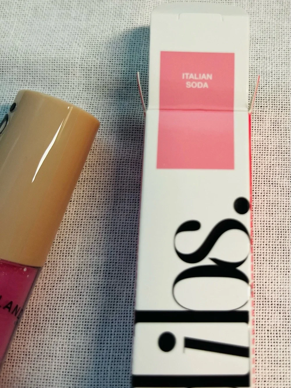 Dibs hydrating glossy
